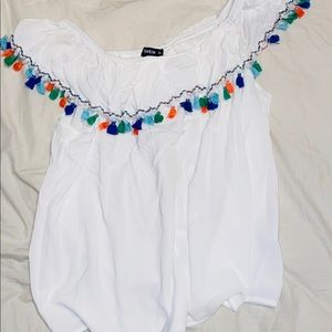 Fiesta shirt, off shoulders.